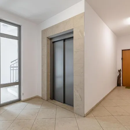 Superapart Konstancinska 2